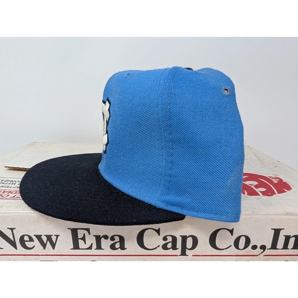 VINTAGE UNC Tar Heels Hat Cap Fitted Mens 7 1/2 NCAA Basketball 5950 New Era 90s